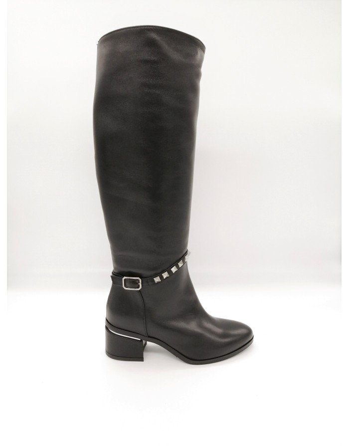 ALBANO 1158 STIVALE IN VITELLO COLORE NERO CON FIBBIETTA E CINTURINO ALLA CAVIGLIA CON BORCHIETTE,1/2 LAMPO LATERALE,FONDO GOMM