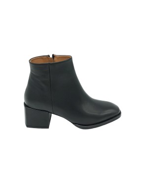 ALBANO 2611 TRONCHETTO LISCIO IN VITELLO COLORE NERO, LAMPO LATERALE, TACCO FASCIATO 5,5CM,  FONDO GOMMA