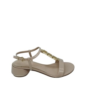 ALBANO SANDALO CHARLESTON, TOMAIA IN VERNICE COLORE NUDE CON ACCESSORIO DORATO, TACCO FASCIATO 4CM, FONDO CUOIO