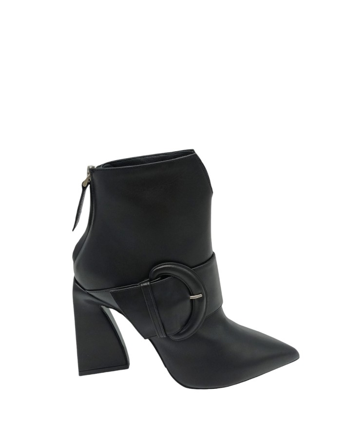 ALBANO TRONCHETTO IN VITELLO COLORE NERO, LAMPO POSTERIORE, FIBBIONE LATERALE IN TINTA, TACCO TRAPEZOIDALE FASCIATO 10CM, FONDI