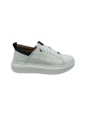 ALEXANDER SMITH WAU 16WBK, SNEAKER LACCI 100% ANIMAL FREE, COLORE BIANCO CON RIPORTI NERI, FONDO GOMMA EXTRA LIGHT