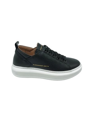 ALEXANDER SMITH WEMBLEY MAN, SNEAKER LACCI IN VITELLO SAFFIANO COLORE NERO, FONDO GOMMA BIANCO