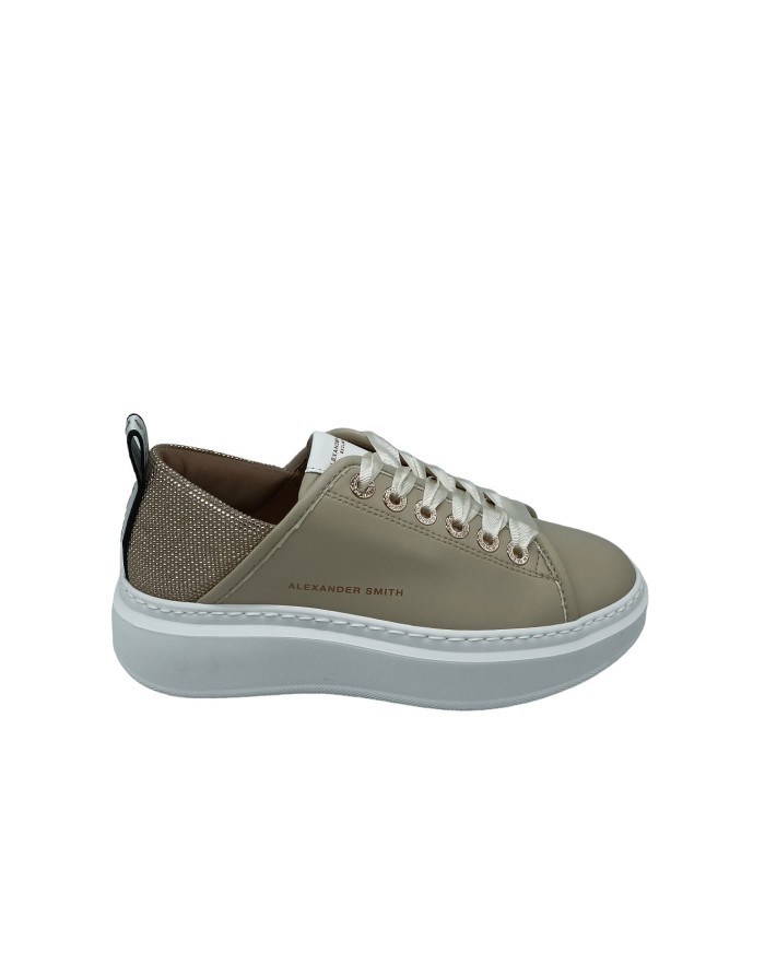 ALEXANDER SMITH WEMBLEY WOMAN, SNEAKER LACCI IN VITELLO COLORE BEIGE CON TOPPONCINO TEMPESTATO DI NOTTOLINI DORATI, FONDO GOMMA
