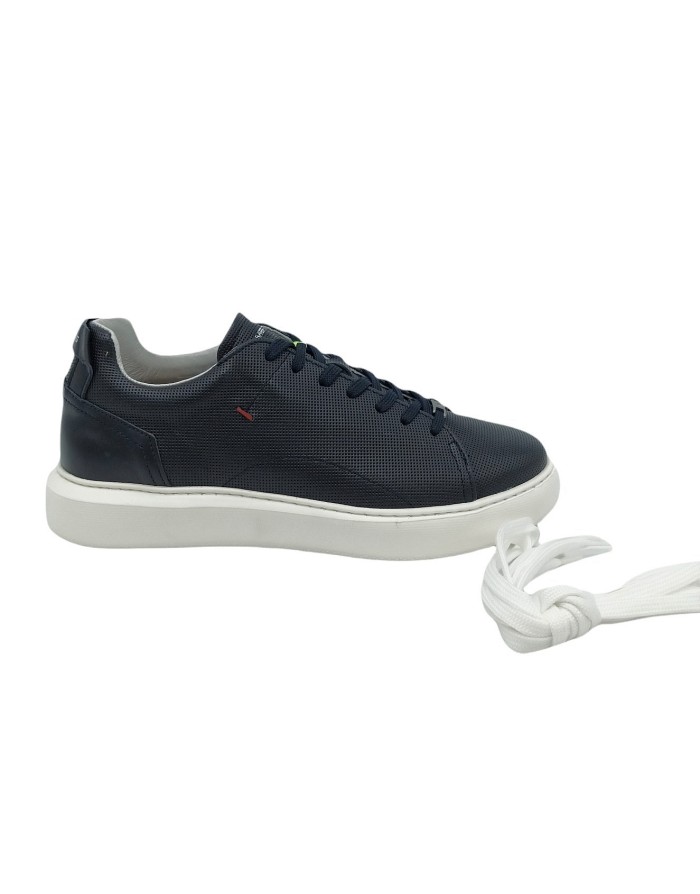 AMBITIOUS 10443, SNEAKER LACCI IN VITELLO MILLEFORI COLORE BLU, FONDO GOMMA EXTRA LIGHT BIANCO
