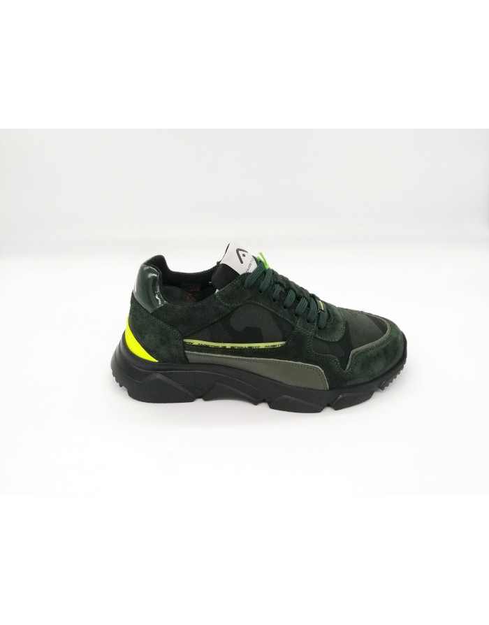 AMBITIOUS 9509A-1352AM,SNEAKER LACCI IN CAMOSCIO,VITELLO E TESSUTO CAMOUFLAGE COLORE VERDE,TOPPONCINO AL TALLONE GIALLO FLUO,FO