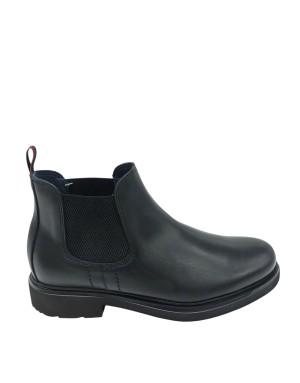 CALLAGHAN BEATLES LISCIO IN VITELLO COLORE NERO, ELASTICI IN TINTA, FONDO GOMMA EXTRA LIGHT