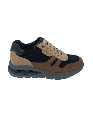 CALLAGHAN SNEAKER LACCI IN CAMOSCIO E VITELLO COLORE BLU/TORTORA/MARRONE, FONDO GOMMA EXTRA LIGHT CON AMMORTIZZATORI AL TALLONE