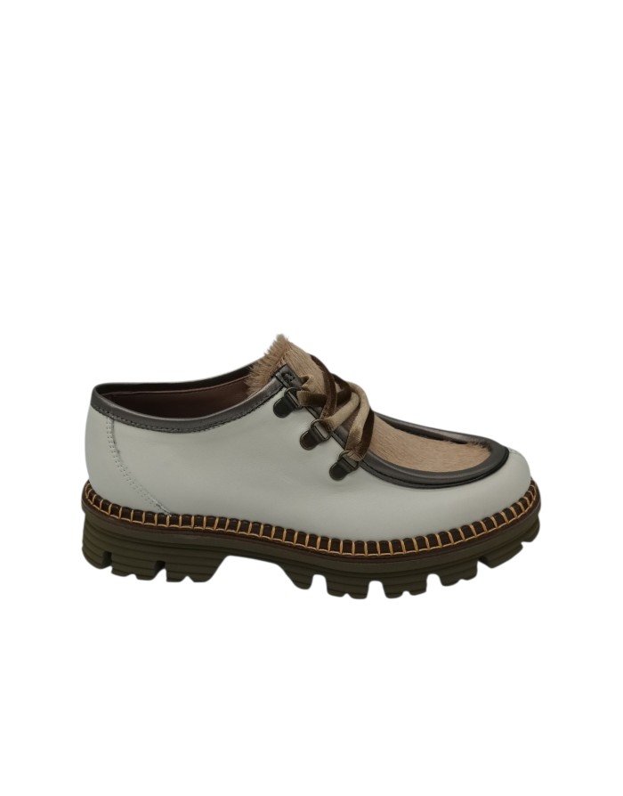 CATERINA C STRINGATA INGEGNERE IN VITELLO COLORE AVORIO CON VASCHETTA IN CAVALLINO CUOIO, RIPORTI IN LAMINATO BRONZO, GUARDOLO 