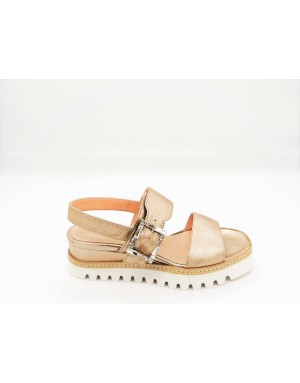 CIMADAMORE 103 SANDALO 2 FASCE IN VITELLO LAMINATO COLORE PLATINO, FIBBIA IN  STRASSE CRISTAL FONDO ZEPPA 5 CM  MICRO DENTATO