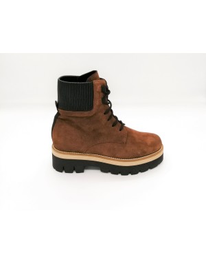 CIMADAMORE 429,POLACCO LACCI IN CAMOSCIO COLORE TABACCO,COLLARINO IN VITELLO ELASTICIZZATO NERO,FONDO MICRO 2 STRATI CAMEL/NERO