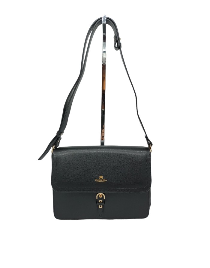 CUOIERIA FIORENTINA 5826420, BORSA CARTELLA MEDIA IN VITELLO SAFFIANO COLORE NERO, CHIUSURA CON PATTA, TRACOLLA STACCABILE REGO