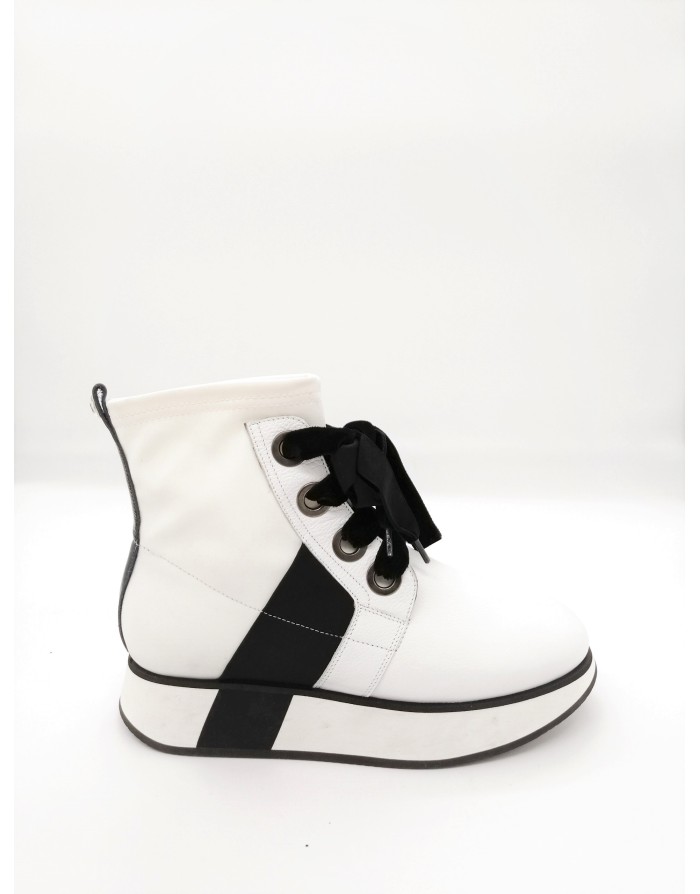 ELIAN D'OUARE' SM 04 POLACCO TOMAIA IN VITELLO BIANCO TESSUTO TECNICO ELASTICIZZATO BIANCO E NERO TALLONETTA IN VERNICE NERA LA