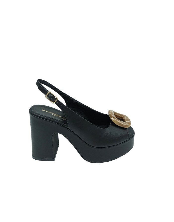 GIANMARCO SORELLI 2173/GIOIA, SANDALO CHANEL IN VITELLO COLORE NERO, ACCESSORIO CENTRALE IN OSSO, TACCO 10CM FASCIATO CON PLATE