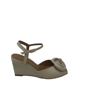 GIANMARCO SORELLI 2253/BICE, SANDALO CON CINTURINO ALLA CAVIGLIA, FASCIA ANTERIORE CON ROSONE, TOMAIA IN NAPPA COLORE BEIGE, ZE