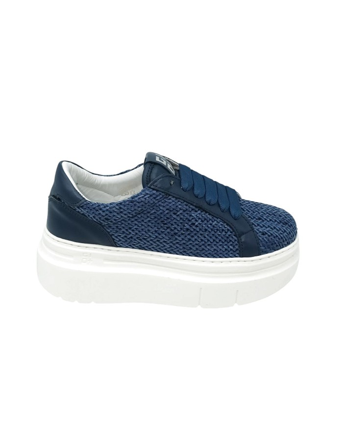 GIO+ PIU' SNEAKER LACCI IN VITELLO INTRECCIATO COLORE BLU, FONDO GOMMA EXTRA LIGHT 6CM