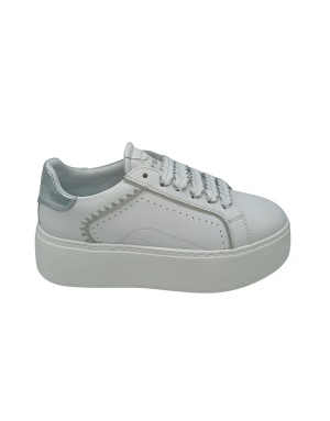 JANET & JANET SNEAKER LACCI IN VITELLO COLORE BIANCO CON TOPPONCINO ARGENTO, FONDO GOMMA EXTRA LIGHT 5CM, DOPPIO LACCIO