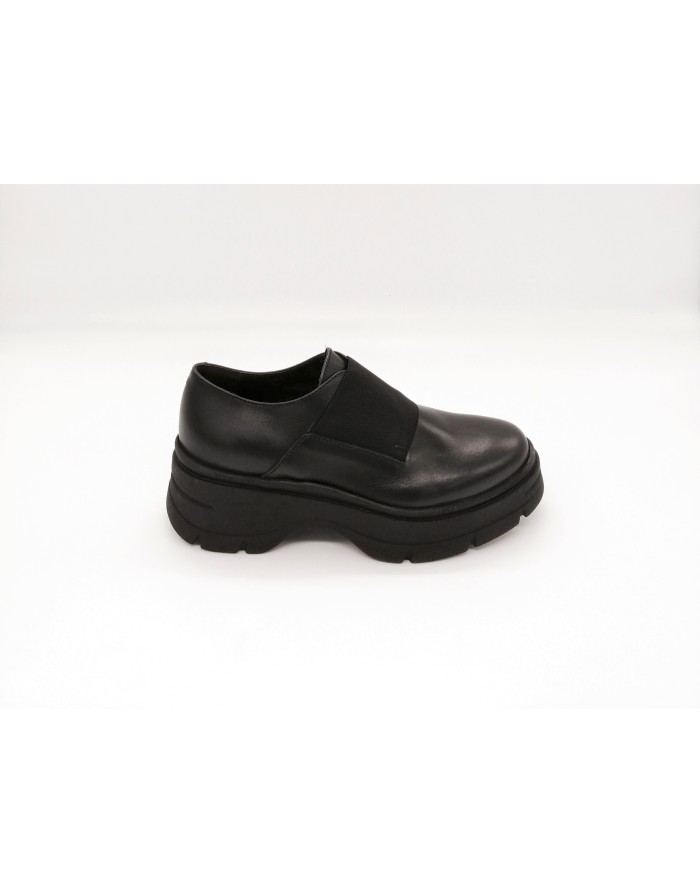 JANET SPORT 44780 AMANDA SLIP-ON IN VITELLO COLORE NERO CON ELASTICO CENTRALE,FONDO GOMMA  5,5 CM