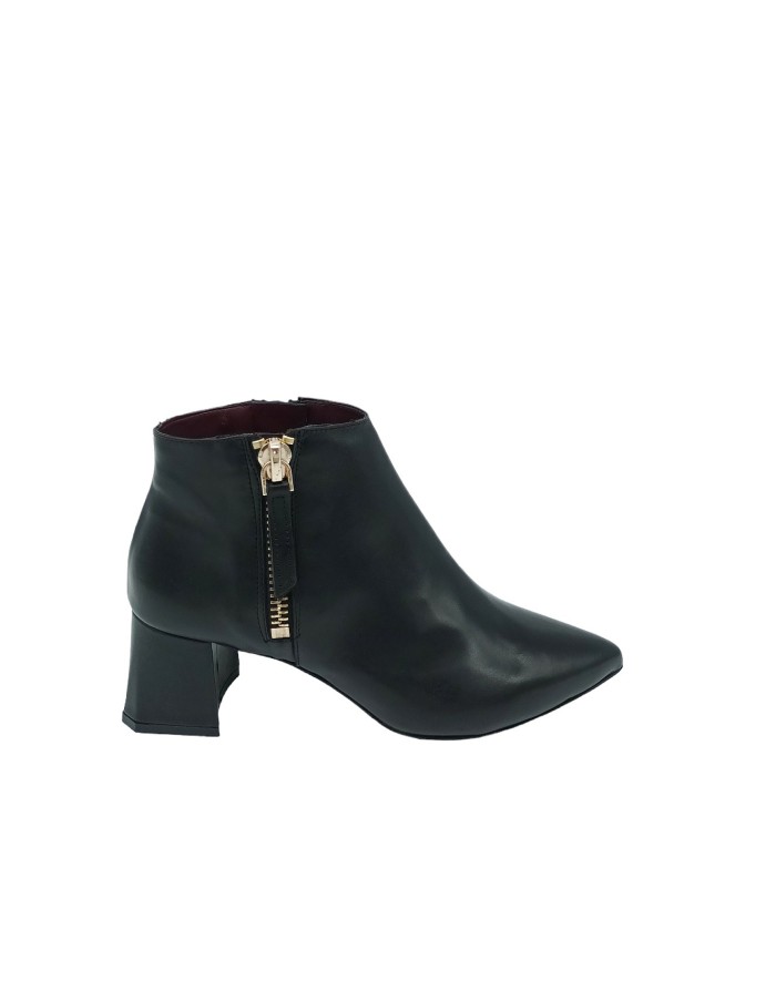 L'AMOUR 503 TRONCHETTO LISCIO IN VITELLO COLORE NERO, DUE LAMPO LATERALI DORATE , TACCO FASCIATO 5CM , FONDINO GOMMA