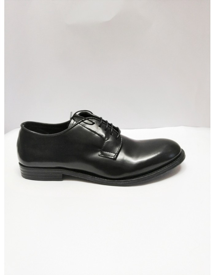 PAWELK'S 19004  STRINGATO DERBY LISCIO IN VITELLO SPAZZOLATO COLORE NERO, FONDO CUOIO CON INSERTO GOMMA