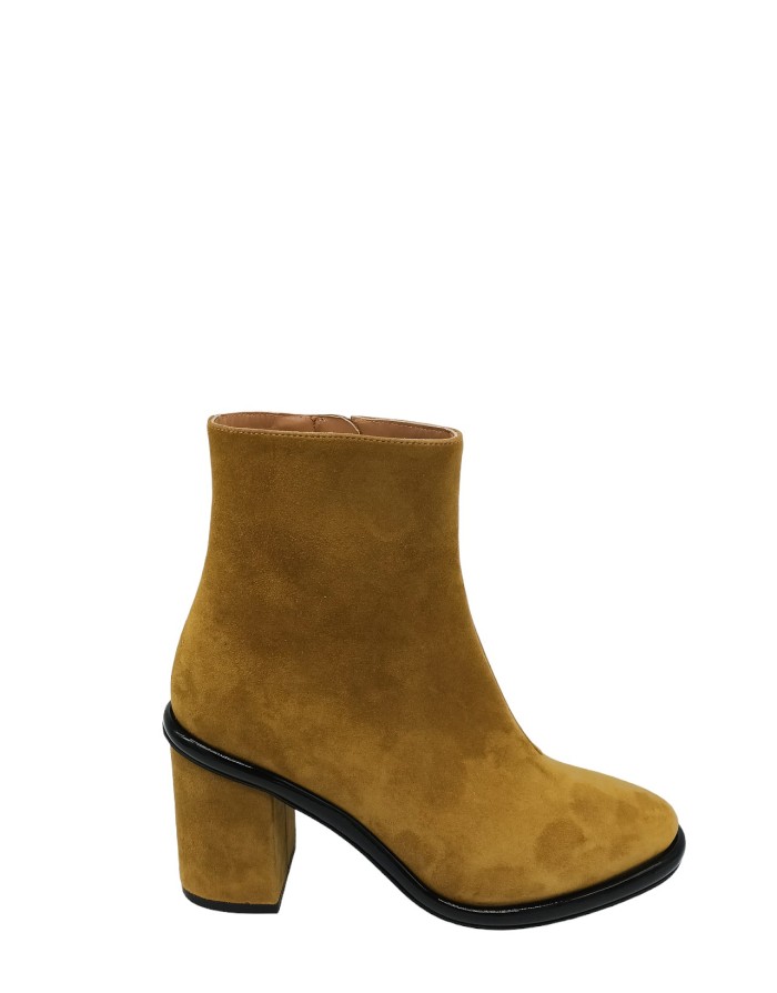 ROBERTO FESTA COMMY, TRONCHETTO LISCIO IN CAMOSCIO COLORE ZAFFERANO, LAMPO LATERALE, TACCO FASCIATO 8CM, FONDO CUOIO/GOMMA CON 