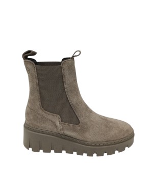 TAMARIS BEATLES LISCIO IN CAMOSCIO COLORE TAUPE, ELASTICI IN TINTA, FONDO GOMMA EXTRA LIGHT 5,5 CM