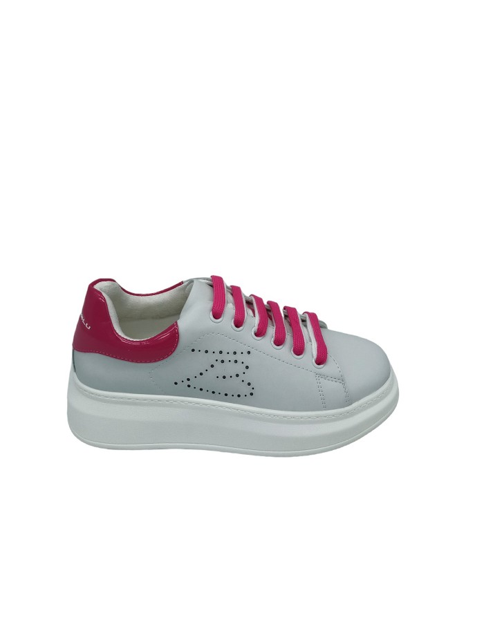TOSCA BLU 07S033, SNEAKER LACCI, TOMAIA IN VITELLO  COLORE BIANCO CON TOPPONCINO IN VERNICE FUXIA E LACCIO BICOLORE,  FONDO GOM