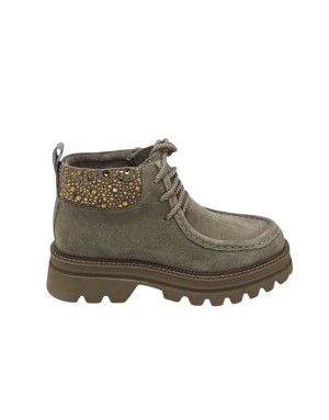 TOSCA BLU POLACCO/INGEGNERE STRINGATO,TOMAIA IN CAMOSCIO INGRASSATO COLORE FANGO CON COLLARINO STRASSATO ORO, FONDO GOMMA CARRO