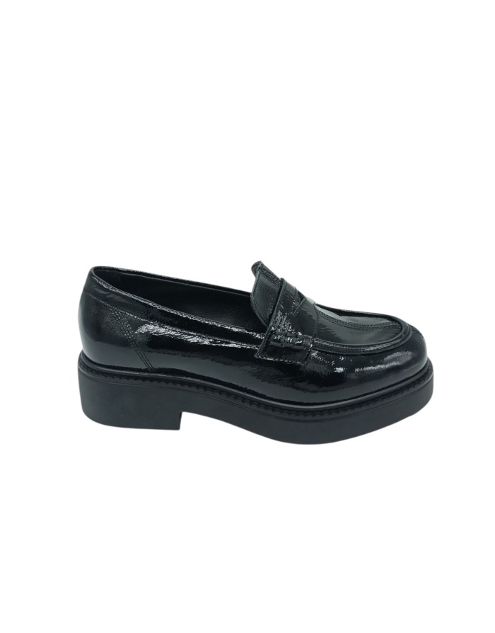 VSL MOCASSINO CON VASCHETTA, TOMAIA IN NAPLAK COLORE NERO, FONDO GOMMA 4CM