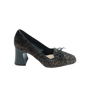 WALTER VIOLET 1520, MOCASSINO IN ASTRACAN T.MORO/NERO  CON PROFILI INVITELLO COLORE NERO, FIOCCO SULLA VASCHETTA, FONDO CUOIO C