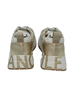 VOILE BLANCHE CLUB 105 SNEAKER LACCI IN CAMOSCIO E TESSUTO BOUCLE' CON PAILLETTES  COLORE BEIGE , RIPORTI IN LAMINATO PLATINO, 