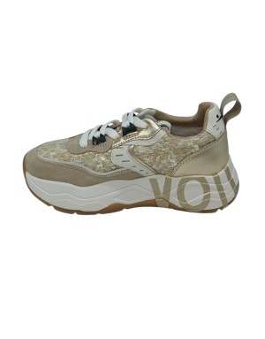 VOILE BLANCHE CLUB 105 SNEAKER LACCI IN CAMOSCIO E TESSUTO BOUCLE' CON PAILLETTES  COLORE BEIGE , RIPORTI IN LAMINATO PLATINO, 