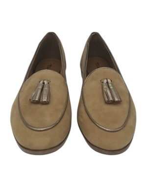 TAMARIS MOCASSINO CON NAPPINE, TOMAIA IN CAMOSCIO COLORE CAMEL CON NAPPINE IN VITELLO LAMINATO COLORE BRONZO, FONDO GOMMINA, TAC