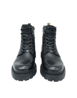 AMBITIOUS ANFIBIO CON PUNTINA, TOMAIA IN VITELLO COLORE NERO, LACCIO E LAMPO LATERALE, TOPPONCINO GOMMATO, FONDO GOMMA CARRO