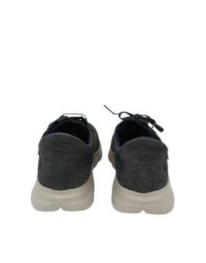 CALLAGHAN SNEAKER LACCI IN NABUK INGRASSATO COLORE GRIGIO, FONDO GOMMA EXTRA LIGHT BOLLE