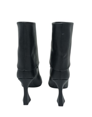 ALBANO TRONCHETTO LISCIO CON GHETTA, TOMAIA IN VITELLO COLORE NERO, TACCO FASCIATO 9CM