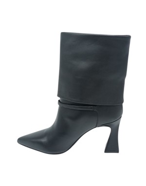 ALBANO TRONCHETTO LISCIO CON GHETTA, TOMAIA IN VITELLO COLORE NERO, TACCO FASCIATO 9CM