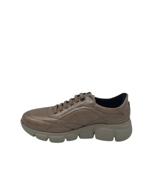 CALLAGHAN SNEAKER LACCI IN NAPLAK COLORE AVENA, FONDO GOMMA EXTRA LIGHT 4,5CM