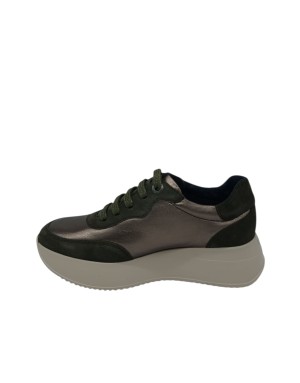 CALLAGHAN SNEAKER LACCI IN VITELLO LAMINATO BRONZO E CAMOSCIO COLORE VERDE, FONDO GOMMA EXTRA LIGHT BICOLOR 5CM