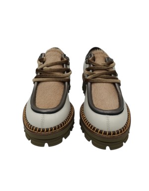 CATERINA C STRINGATA INGEGNERE IN VITELLO COLORE AVORIO CON VASCHETTA IN CAVALLINO CUOIO, RIPORTI IN LAMINATO BRONZO, GUARDOLO 