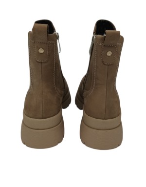 TAMARIS STIVALETTO IN CAMOSCIO INGRASSATO COLORE CAMEL, LAMPO ED ELASTICO LATERALE, FONDO GOMMA CARRO, TACCO 5CM