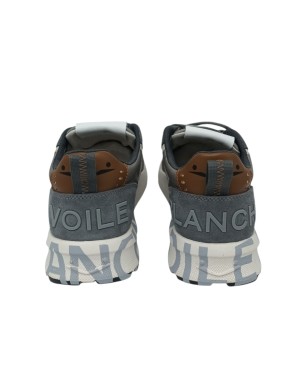 VOILE BLANCHE CLUB 01 SNEAKER LACCI IN CAMOSCIO E TESSUTO TECNICO COLORE GRIGIO ANTRACITE CON RIPORTI IN VITELLO COGNAC, FONDO 