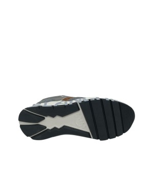 VOILE BLANCHE CLUB 01 SNEAKER LACCI IN CAMOSCIO E TESSUTO TECNICO COLORE GRIGIO ANTRACITE CON RIPORTI IN VITELLO COGNAC, FONDO 