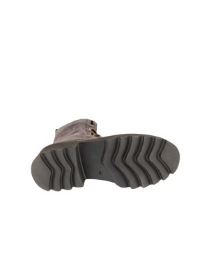 TOSCA BLU ANFIBIO LISCIO IN CAMOSCIO INGRASSATO COLORE T.MORO, LACCIO IN VELLUTO IN TINTA E LAMPO LATERALE, ACCESSORIO CON PIET