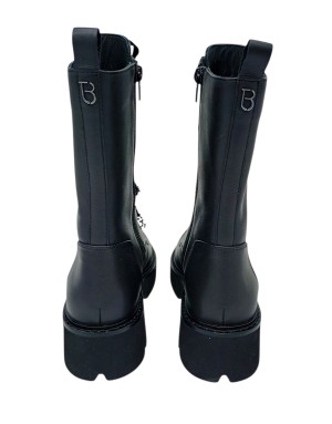 TOSCA BLU ANFIBIO LISCIO IN VITELLO COLORE NERO, LAMPO LATERALE, LACCIO IN VELLUTO NERO CON  ACCESSORI PIETRE NERE, FONDO GOMMA