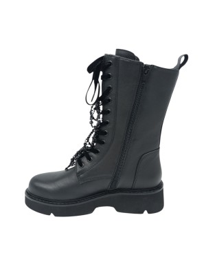 TOSCA BLU ANFIBIO LISCIO IN VITELLO COLORE NERO, LAMPO LATERALE, LACCIO IN VELLUTO NERO CON  ACCESSORI PIETRE NERE, FONDO GOMMA