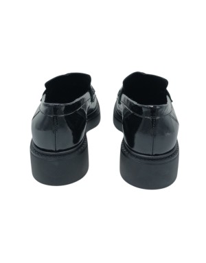 VSL MOCASSINO CON VASCHETTA, TOMAIA IN NAPLAK COLORE NERO, FONDO GOMMA 4CM