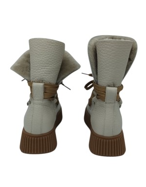 LORENZO MARI POLACCO IN VITELLO BOTTALATO COLORE AVORIO CON FODERA INTERNA IN MONTONE, FONDO GOMMA ZIGRINATO, 5CM