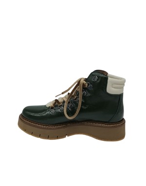 CATERINA C POLACCO/PEDULA IN NAPLAK COLORE VERDE BOSCO CON LINGUETTA CON PELLICCIOTTO BEIGE, TOPPONCINO IN VITELLO BIANCO, GUAR