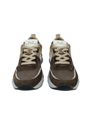 VOILE BLANCHE CLUB 01 SNEAKER LACCI IN CAMOSCIO E CAMOSCIO LAVATO COLORE MARRONE CON RIPORTI BEIGE, FONDO GOMMA LOGATO