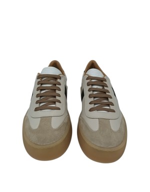 VOILE BLANCHE MIND 02 SNEAKER LACCI IN VITELLO E CAMOSCIO COLORE BEIGE/LATTE CON PROFILI NERI, FONDO GOMMA MIELE